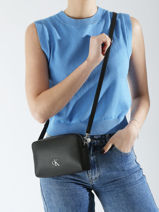 Cross Body Tas Sculpted Gerecycleerd Polyester Calvin klein jeans Beige sculpted 4K3162G-vue-porte