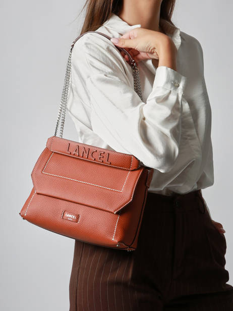 Cross Body Tas Ninon Leder Lancel Bruin ninon A13782 ander zicht 2